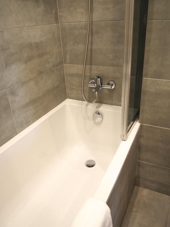 Royal Way Snug - Old Town Apartment Варшава Екстериор снимка