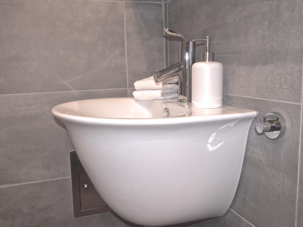 Royal Way Snug - Old Town Apartment Варшава Екстериор снимка